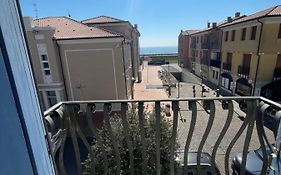 Trilocale Vista Mare Con 2 Bagni Nel Centro Storico - Agenzia Cocal